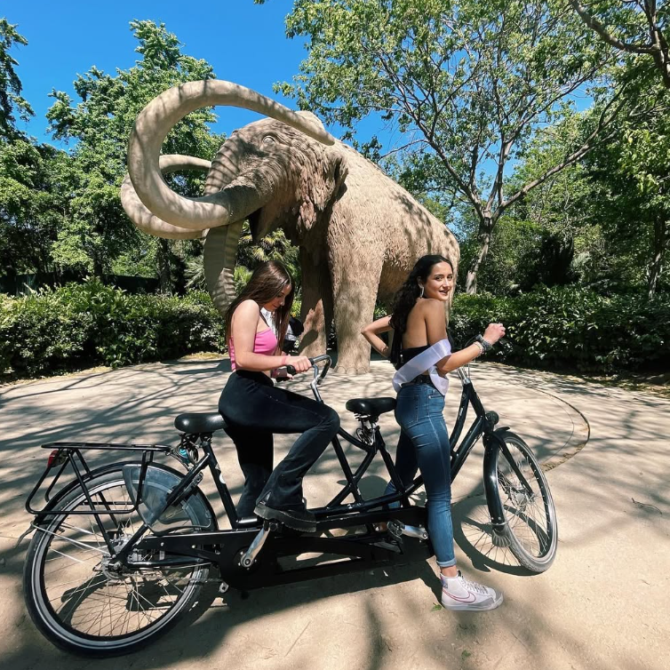 Enjoy together, rent a Tanden Bike with Happy Rental Bike
